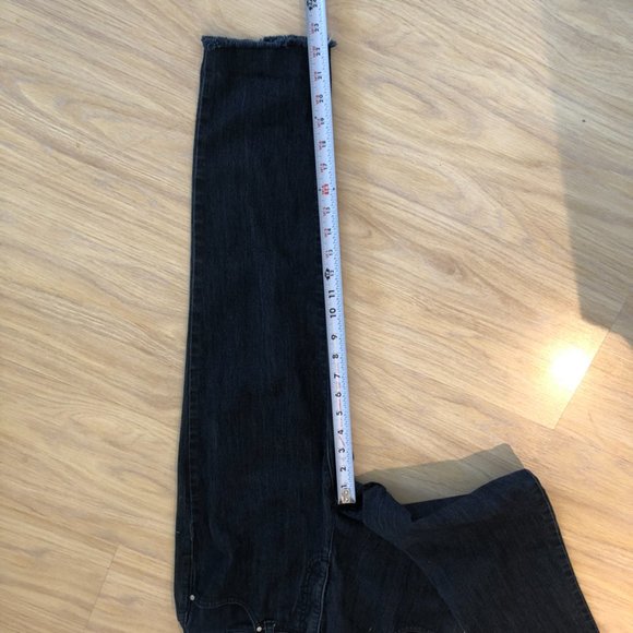 Chico's, Fabulously Slimming Sz 0 Dark Blue Jeans - Picture 8 of 8